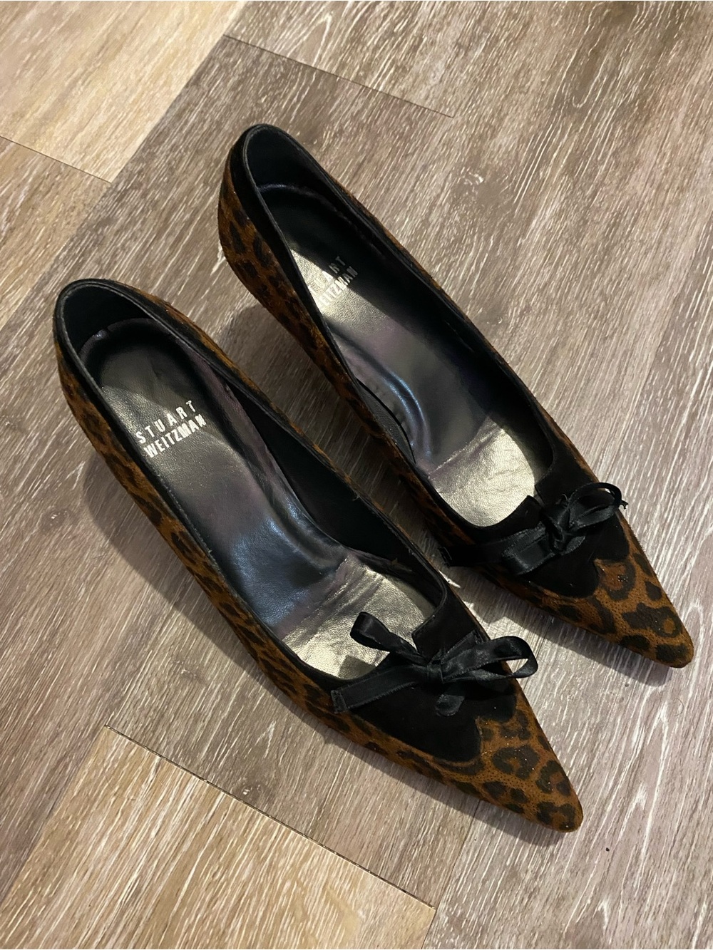 Stuart Weitzman Leopard Print Pointed Toe Pumps with Bow - Brown/Black
